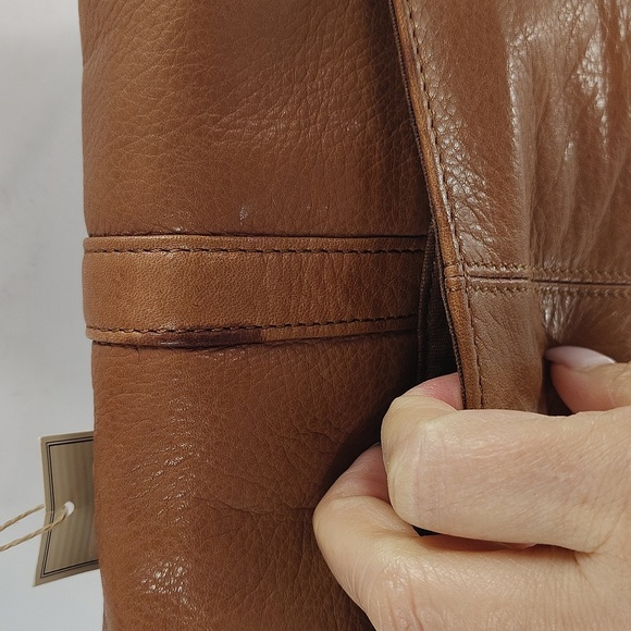 Fossil Vintage Light Brown Leather Crossbody Silver Hardware - Picture 7 of 13